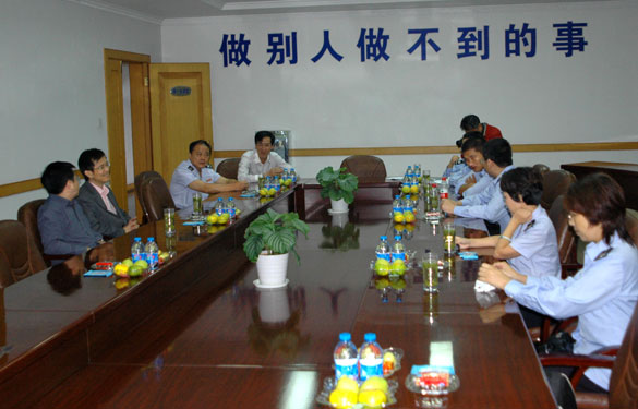 溧阳市地税局来兴发娱乐集团开展纳税人之家“交流体验日”活动