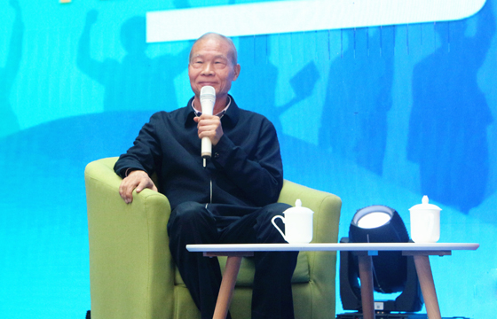 受邀加入“青蓝接力”工程启动仪式，丁山华寄语青年企业家： 勤劳、专一、实干